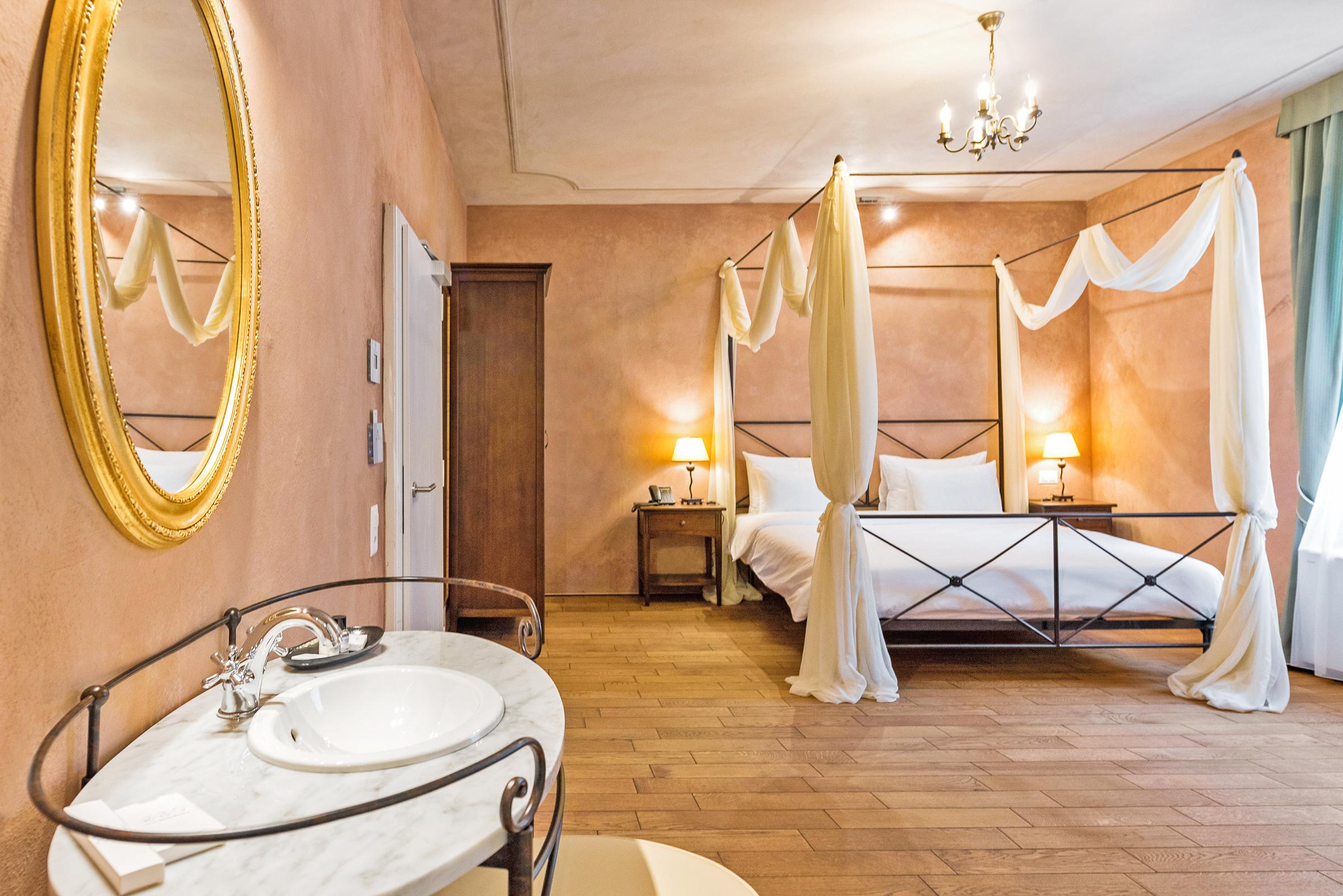 Boutique & Business Hotel La Tureta Гюбіаско Екстер'єр фото